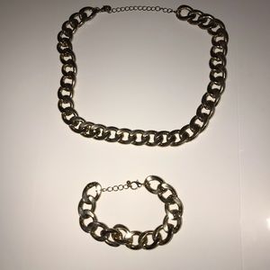 GOLD CHAIN NECKLACE AND BRACELET